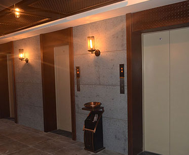 電梯門套不銹鋼工程如何施工，聽聽湖南泓冠怎么說